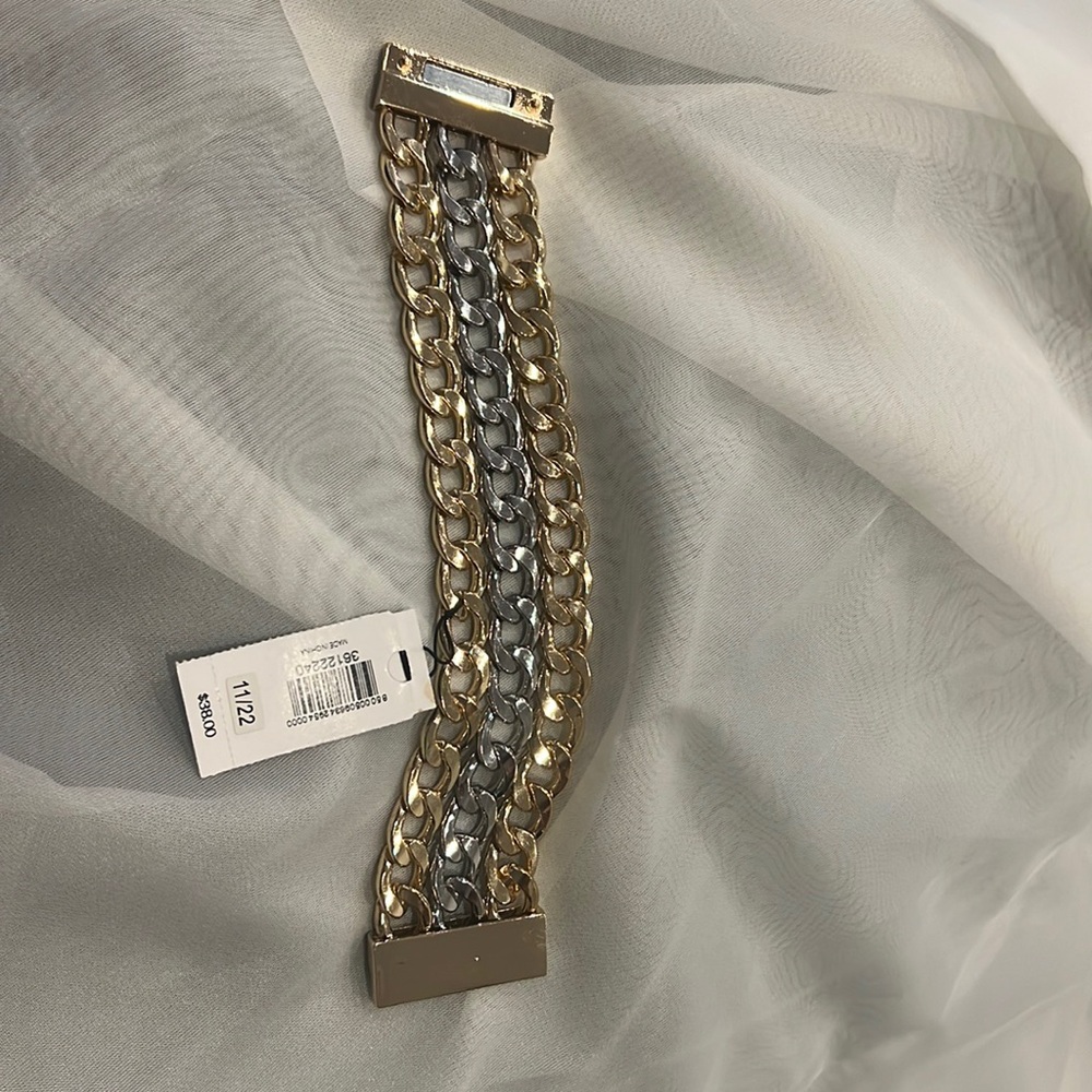 Get ready to shine with the luxury eclipse bracelet
